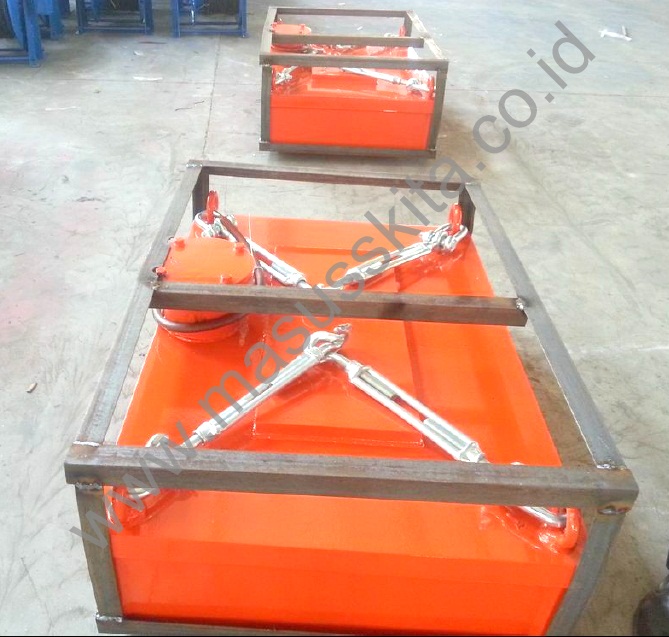 Perawatan permanent magnetic separator conveyor